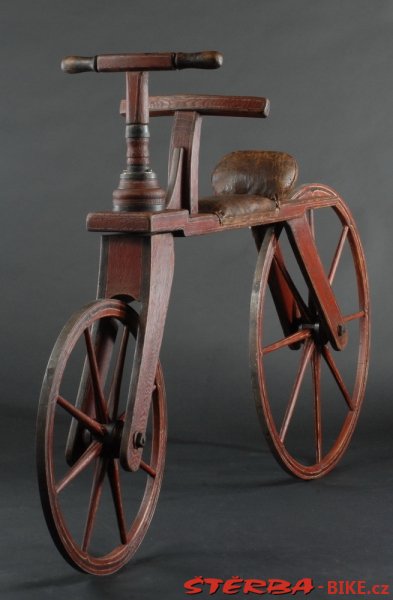 Hobby horse, copy manufactured according to an original made in Bohemia and currently stored in the Western Bohemia Museum in Plzeň
