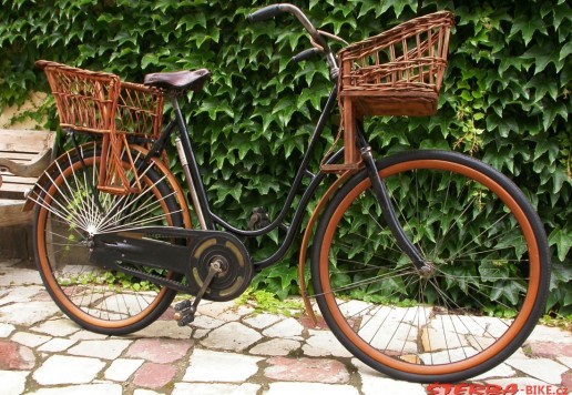 Lady's touring bicycle, La Francaise - Diamant - Francie
