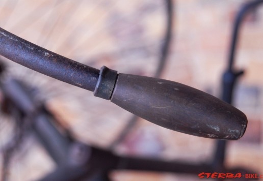 Tricykl tandem, cca 1890