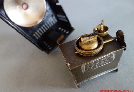 Hub Lamp for a Ordinary - King of the Road