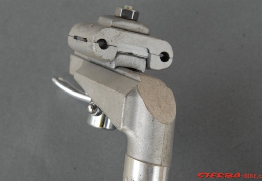 MTB seatpost adjustable