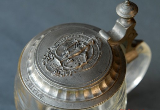 Decorative tankard 13 cm with bicycle motif