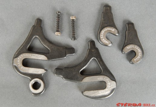 Campagnolo ends road