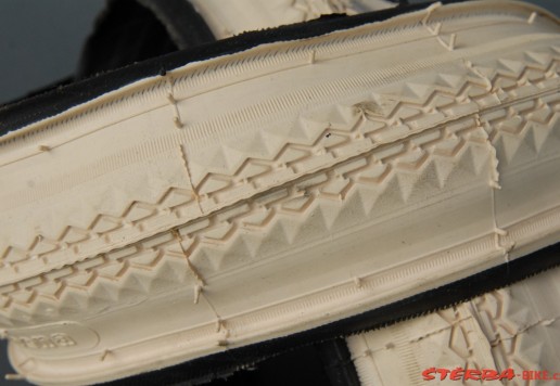 Tire 28 x 1 1/2 - white