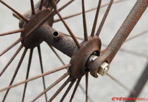 Suspension X frame safety c. 1888
