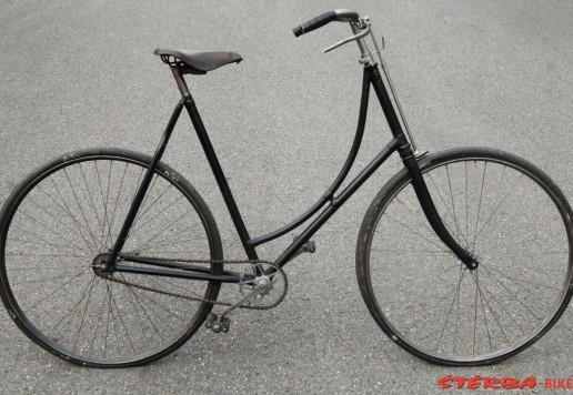 Swift bicycle with free wheel c.1900