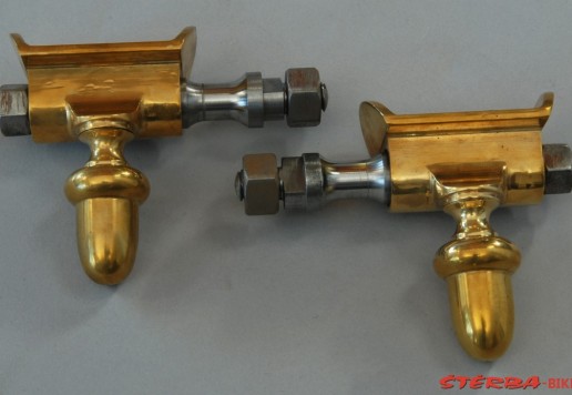 Replica of pedals for a Michaux velocipede