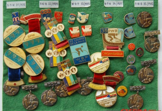Group of badges "Course de la Paix"