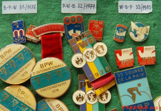 Group of badges "Course de la Paix"
