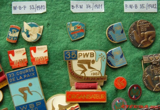 Group of badges "Course de la Paix"