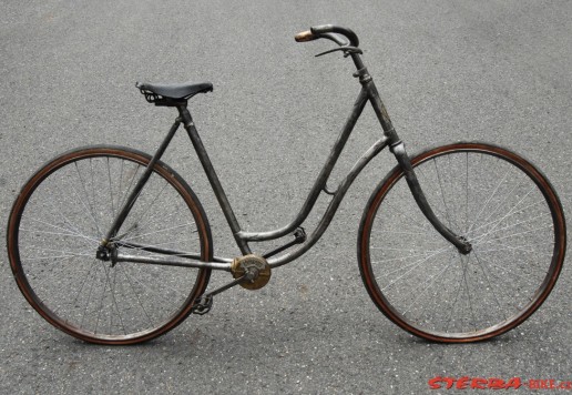METROPOLE Ladies bike c.1900