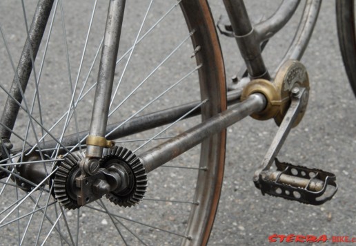 METROPOLE Ladies bike c.1900