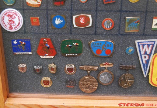 Badges "Course de la Paix" in box