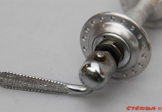 Front hub Campagnolo (3)