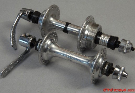 Náboje Campagnolo silniční