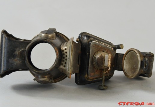 Oil Lamp King of the Road