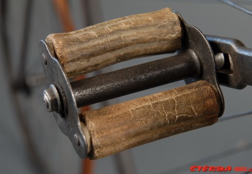 High wheel - Columbia Expert 1884