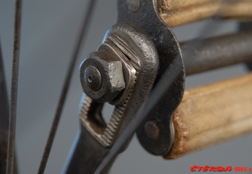 High wheel - Columbia Expert 1884