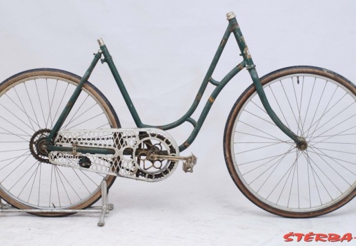 Hirondelle retro-direct, c. 1920
