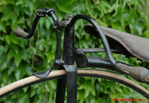 SINGER  High wheel - England 46“ – 1886