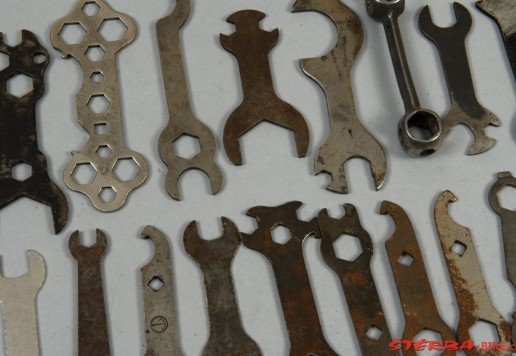 Set of 30 period spanners