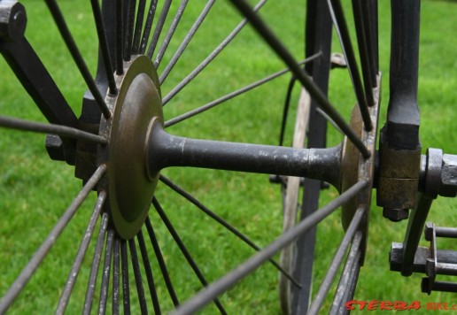 High wheel with suspension, France - around 1875