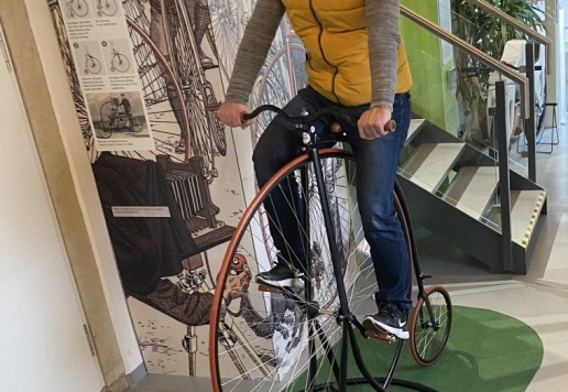 High Wheel Měsíček 50" - including EXPO stand
