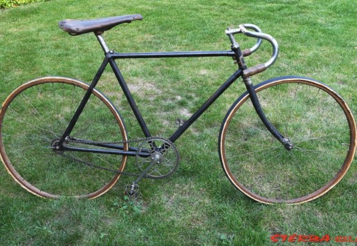 BSA závodní stroj, cca 1920