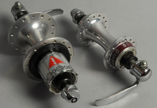 Pair of ROAD Mavic hubs