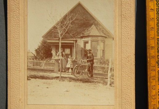 Set of 8 carton photographs
