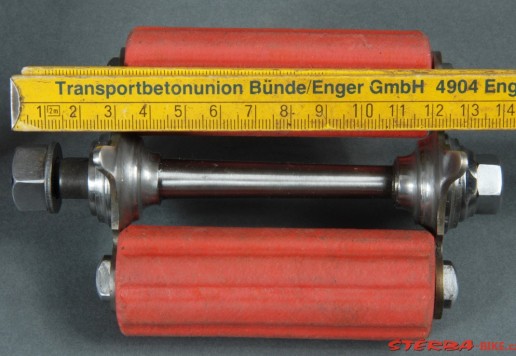 Replica of pedals for a high-wheel bicycle  