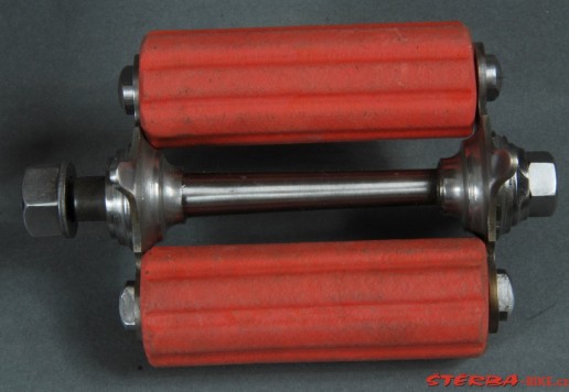 Replica of pedals for a high-wheel bicycle  