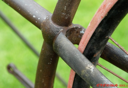 „X-frame“ – bezpečník