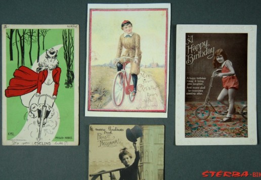 Set of 4 postcard