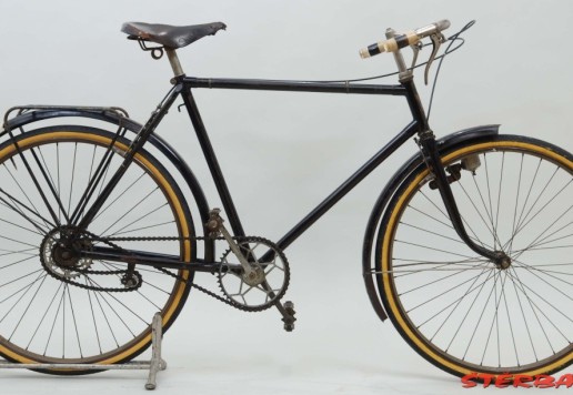 "Luxury“ Hirondelle retro-directe – France 1920 circa