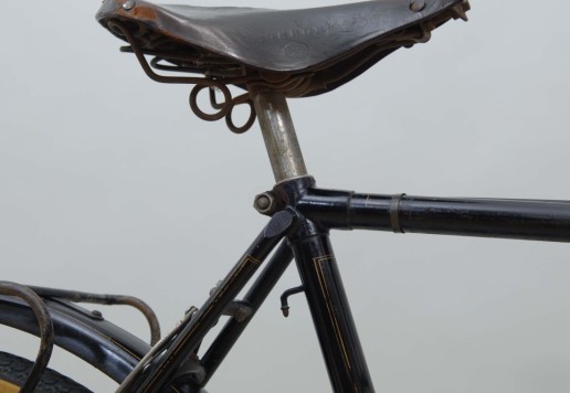 "Luxury“ Hirondelle retro-directe – France 1920 circa