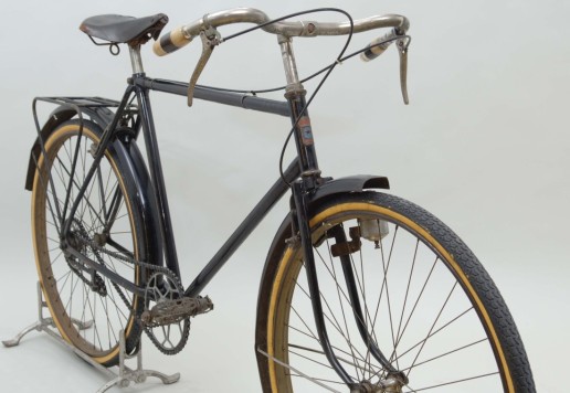 "Luxury“ Hirondelle retro-directe – France 1920 circa