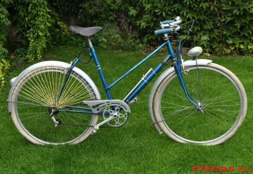 Lady's fullsuspension bicycle O.F.A.A . 