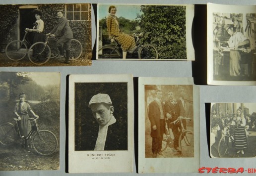 Set of photographic postcards