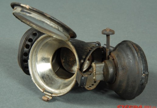 Jabez Bates & Co. oil lamp