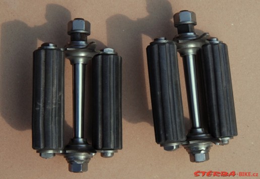 Replica of pedals for a high-wheel bicycle