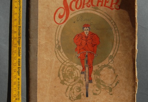 2 ks katalog, kniha a školní sešit