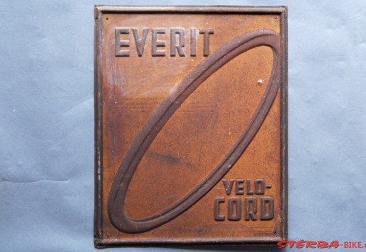 "EVERIT"  wall sign