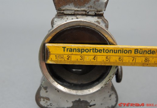 Oil lamp - unknown manufacture