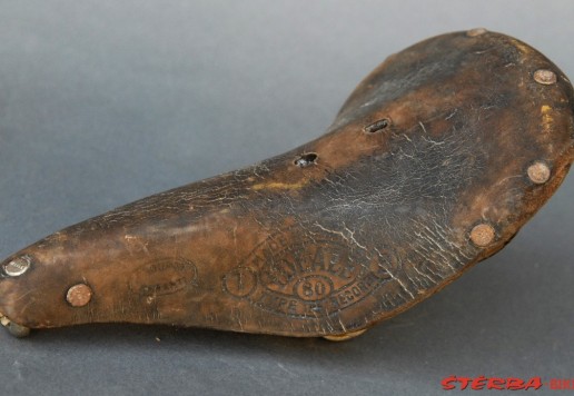 IDEALE race saddle