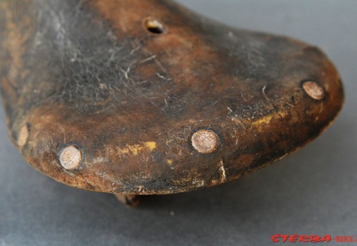 IDEALE race saddle