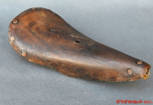 PRIMA race saddle