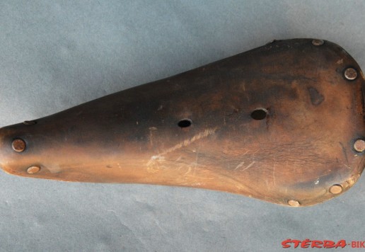 PRIMA race saddle