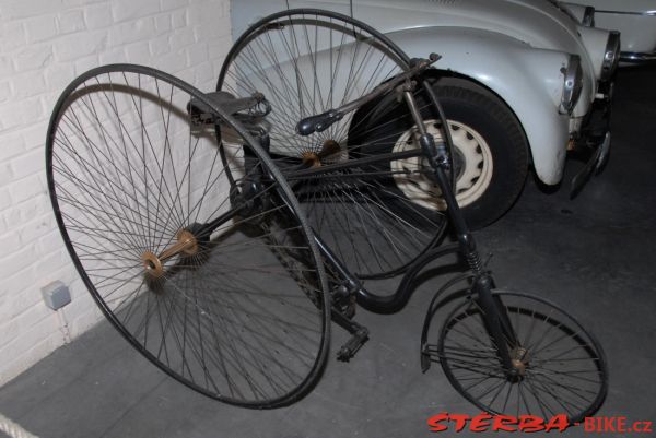 64/A - Musee de L'Auto Mahymobiles, Belgie