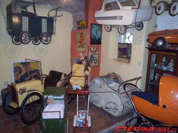 Velo - moto  museum  – Loket